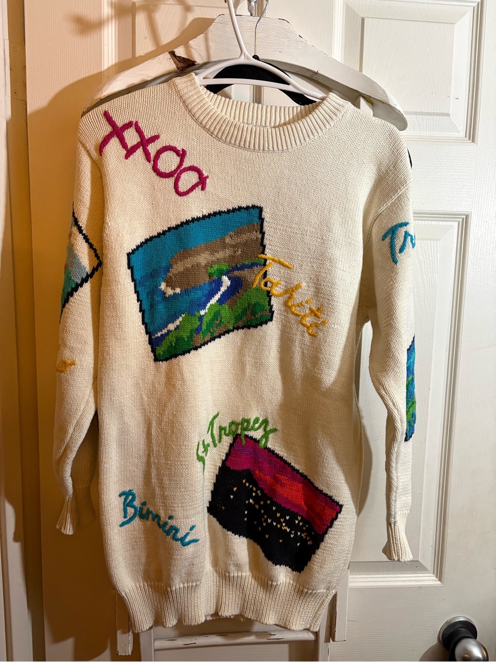 Vintage Cream Graphic Knit Sweater with Multicolor Scenic Motifs